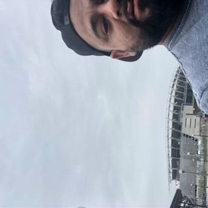 Meet your Posher, Moises